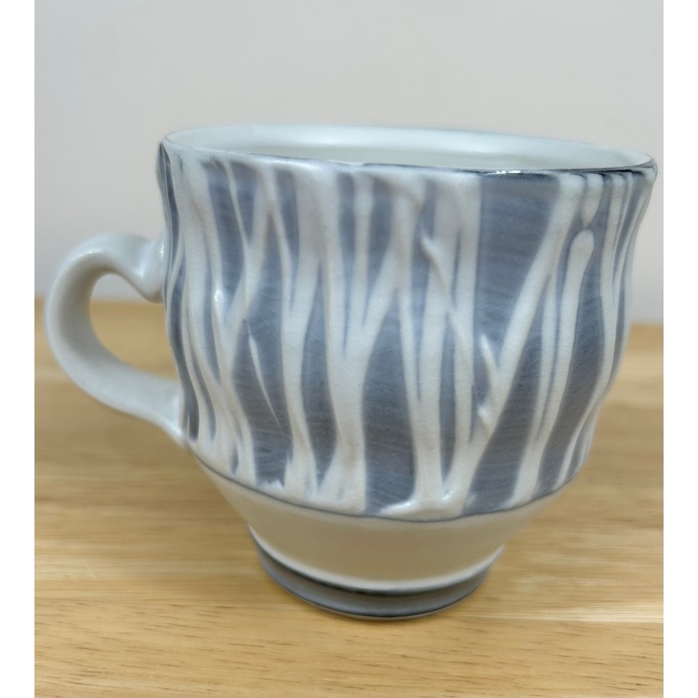 Ryan J Greenheck RJG‎ Studio Pottery Mug Grey White Textured Drip Glaze Wavy Art